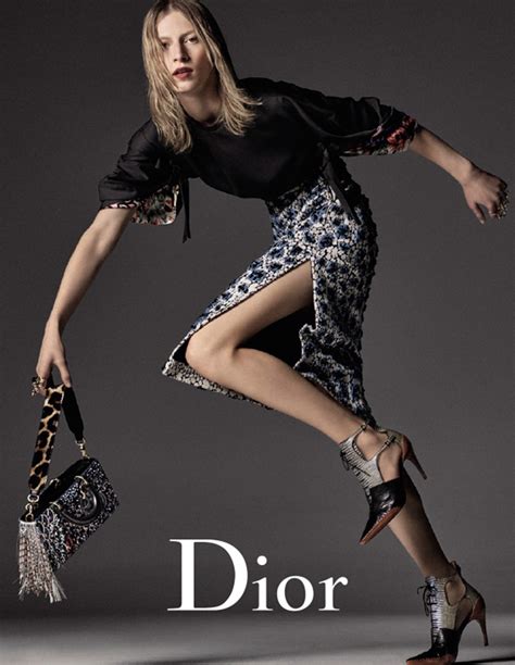 mannequin dior blonde|dior fashion designer.